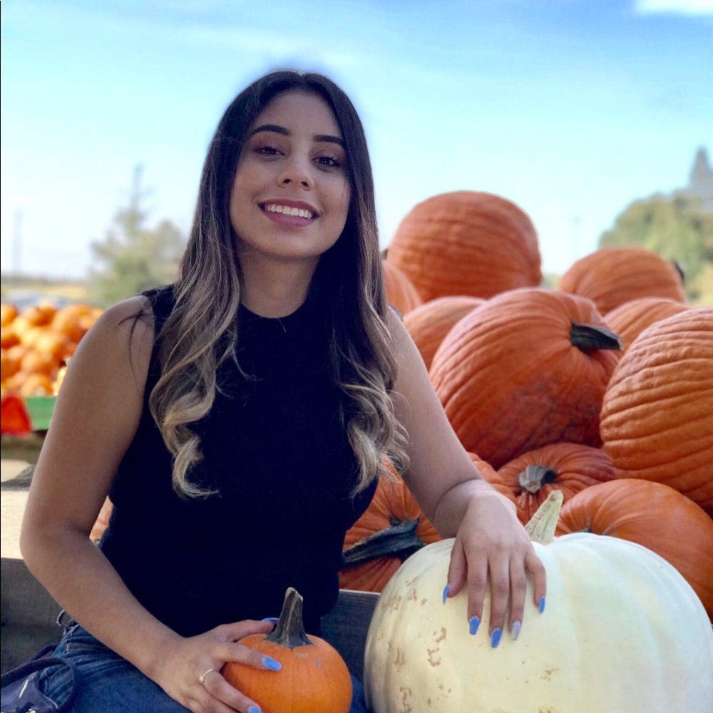 Meet your Posher, Jaqueline